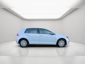 Used Volkswagen Golf 2018 for sale - 79062650: Photo