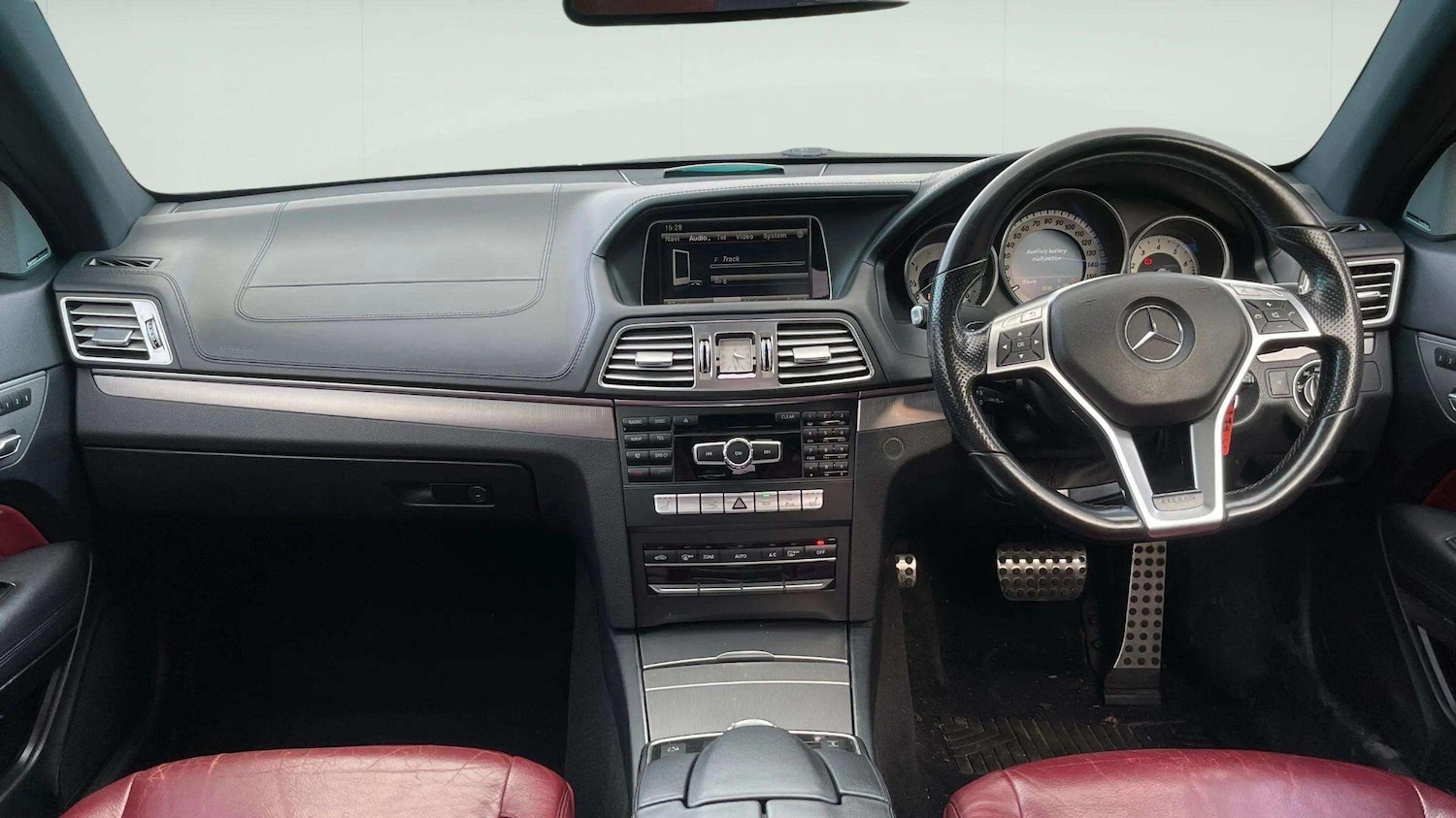 Used Mercedes-Benz E Class 2014 for sale - 78086427: Photo 9