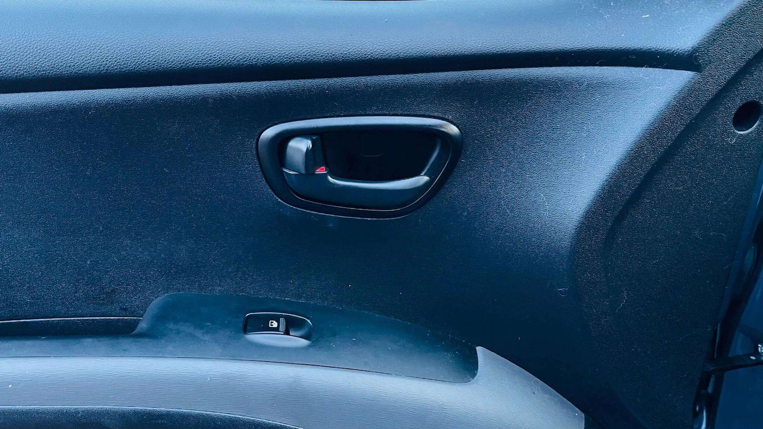 Used Hyundai i10 2013 for sale - 78085924: Photo 26