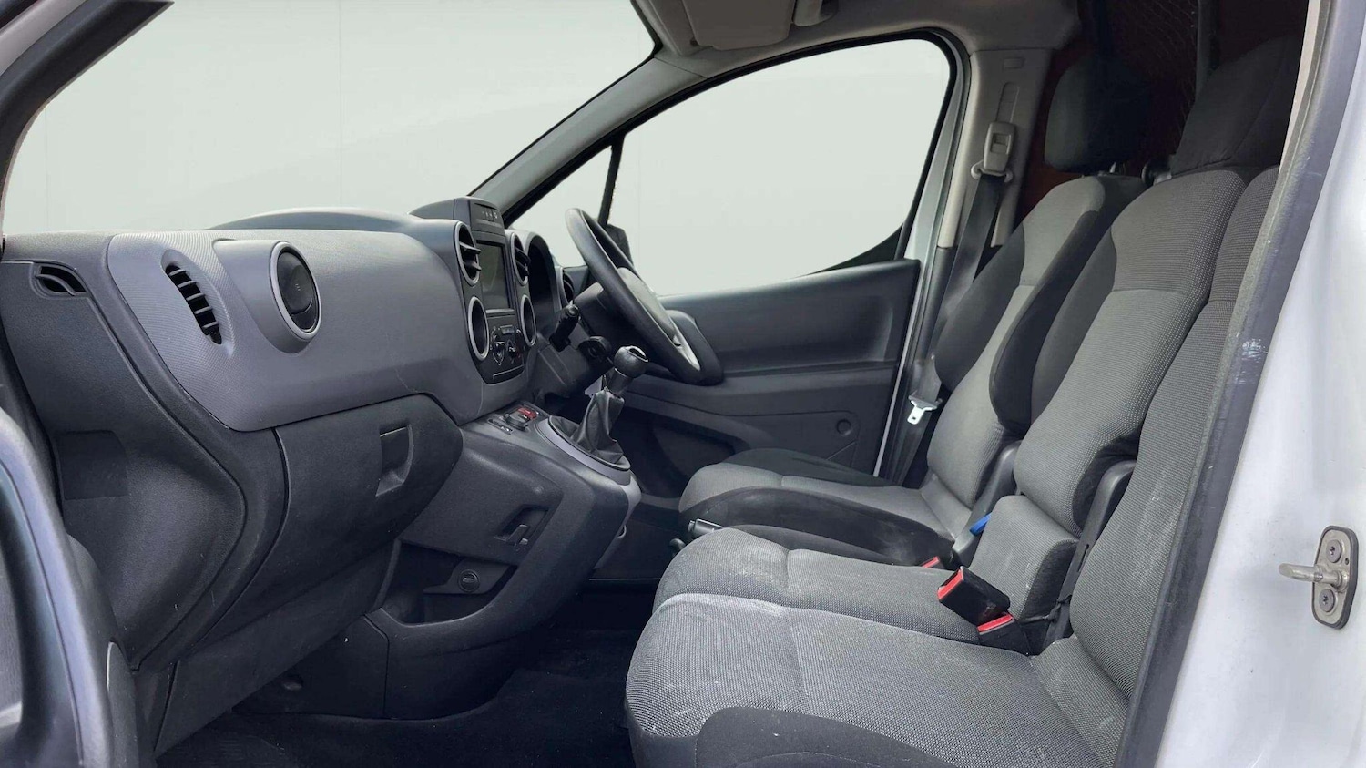 Used Peugeot Partner 2017 for sale - 78171242: Photo 21