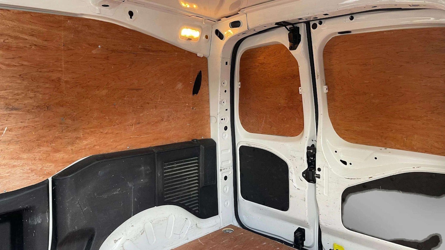 Used Peugeot Partner 2017 for sale - 78171242: Photo 23