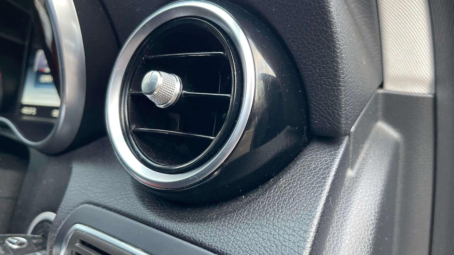 Used Mercedes-Benz C Class 2014 for sale - 78170118: Photo 30