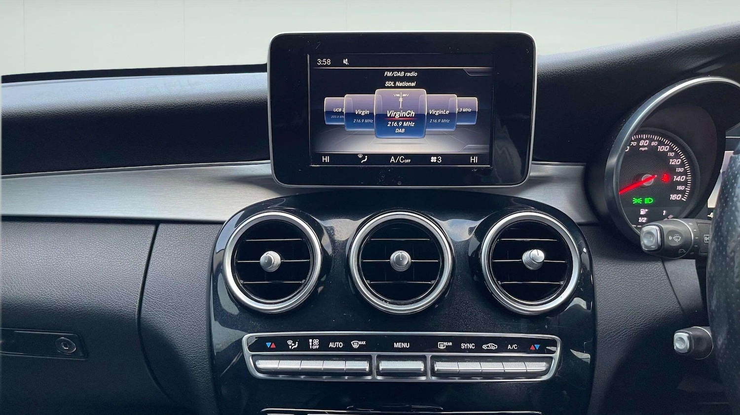 Used Mercedes-Benz C Class 2014 for sale - 78170118: Photo 37