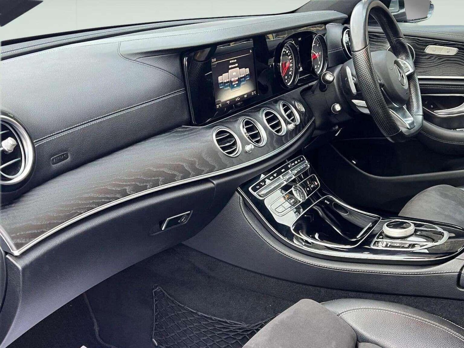 Used Mercedes-Benz E Class 2017 for sale - 78070303: Photo 19