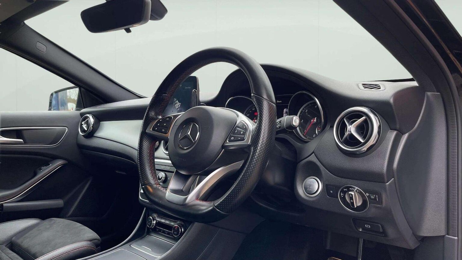 Used Mercedes-Benz GLA 2018 for sale - 78070607: Photo 11