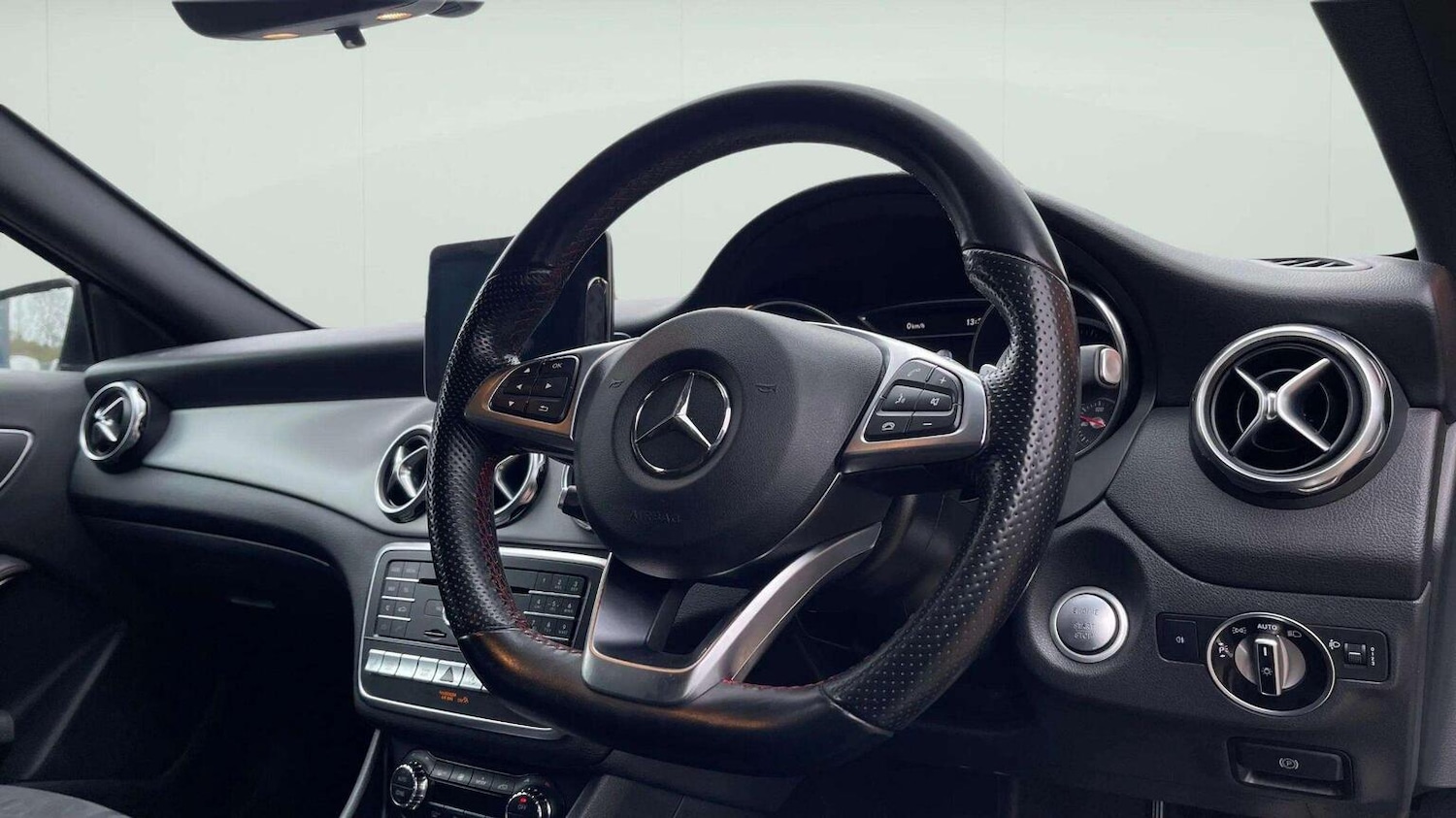 Used Mercedes-Benz GLA 2018 for sale - 78070607: Photo 12