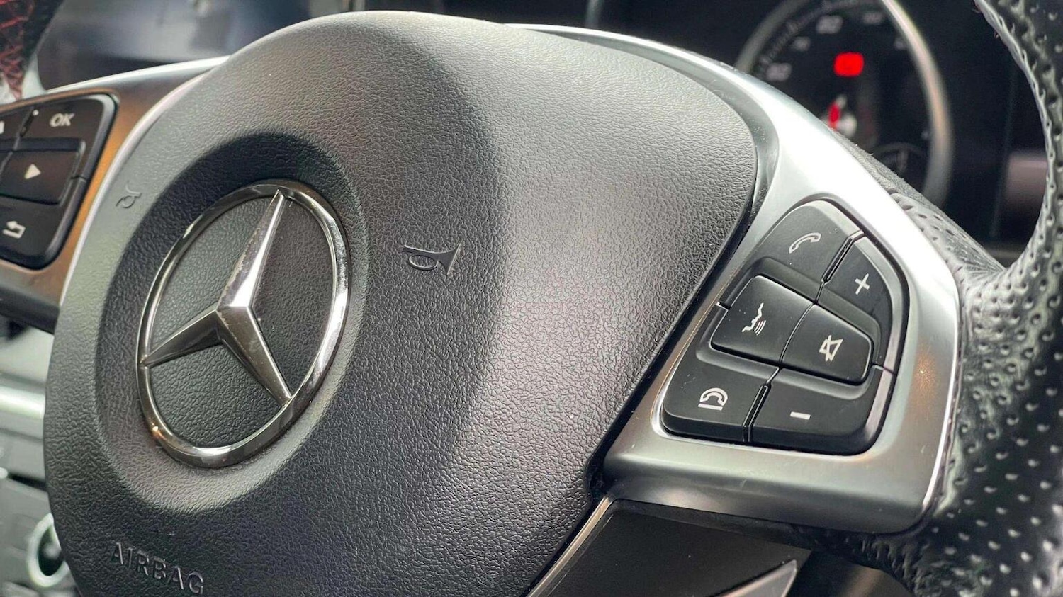 Used Mercedes-Benz GLA 2018 for sale - 78070607: Photo 34