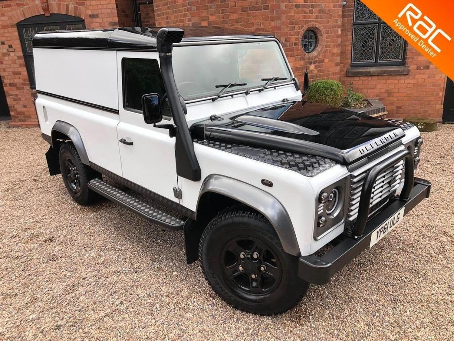 Used Land Rover Defender 2011 for sale - 77357245: Photo 11