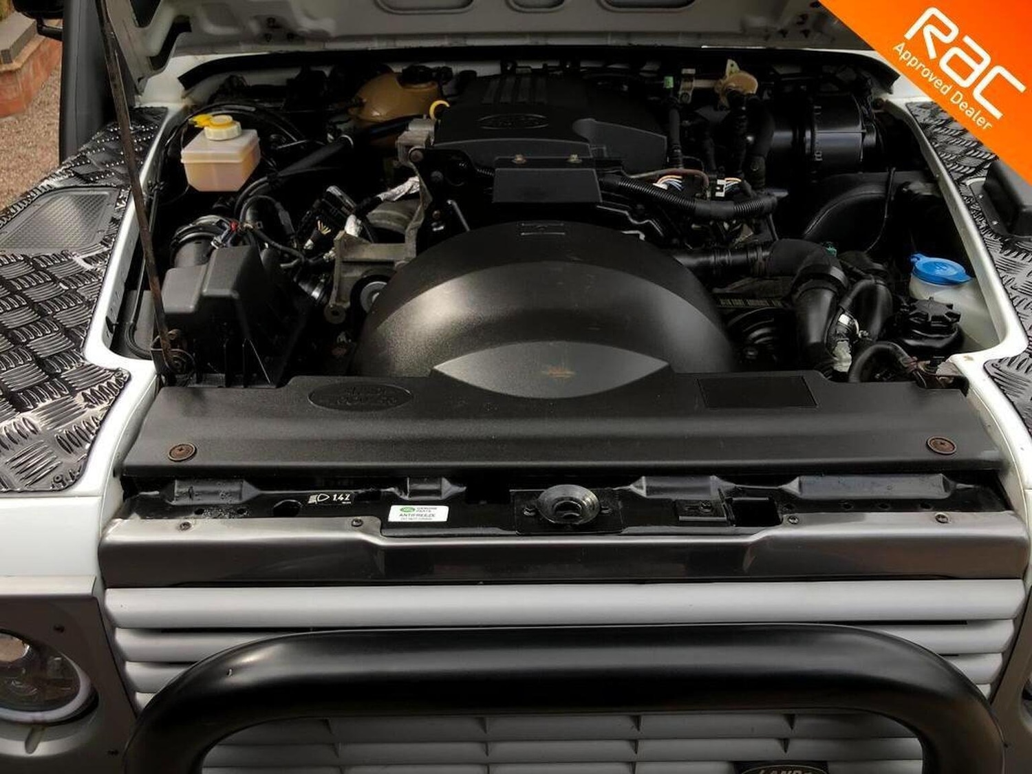 Used Land Rover Defender 2011 for sale - 77357245: Photo 38