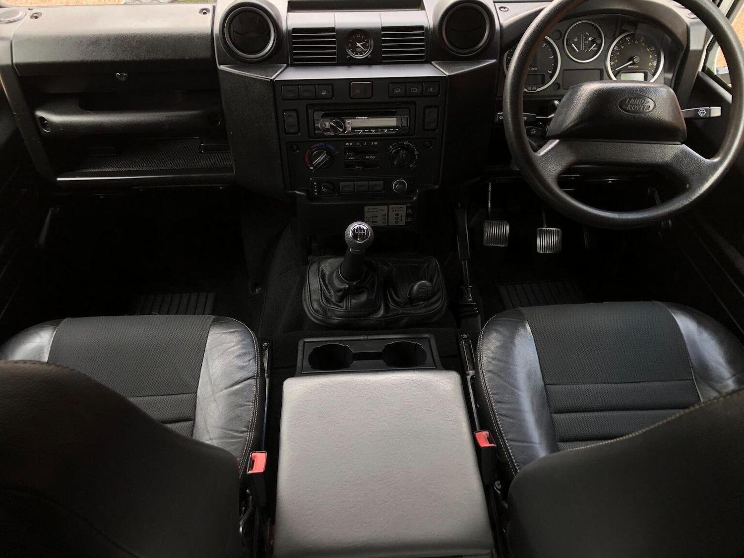 Used Land Rover Defender 2011 for sale - 77357245: Photo 40