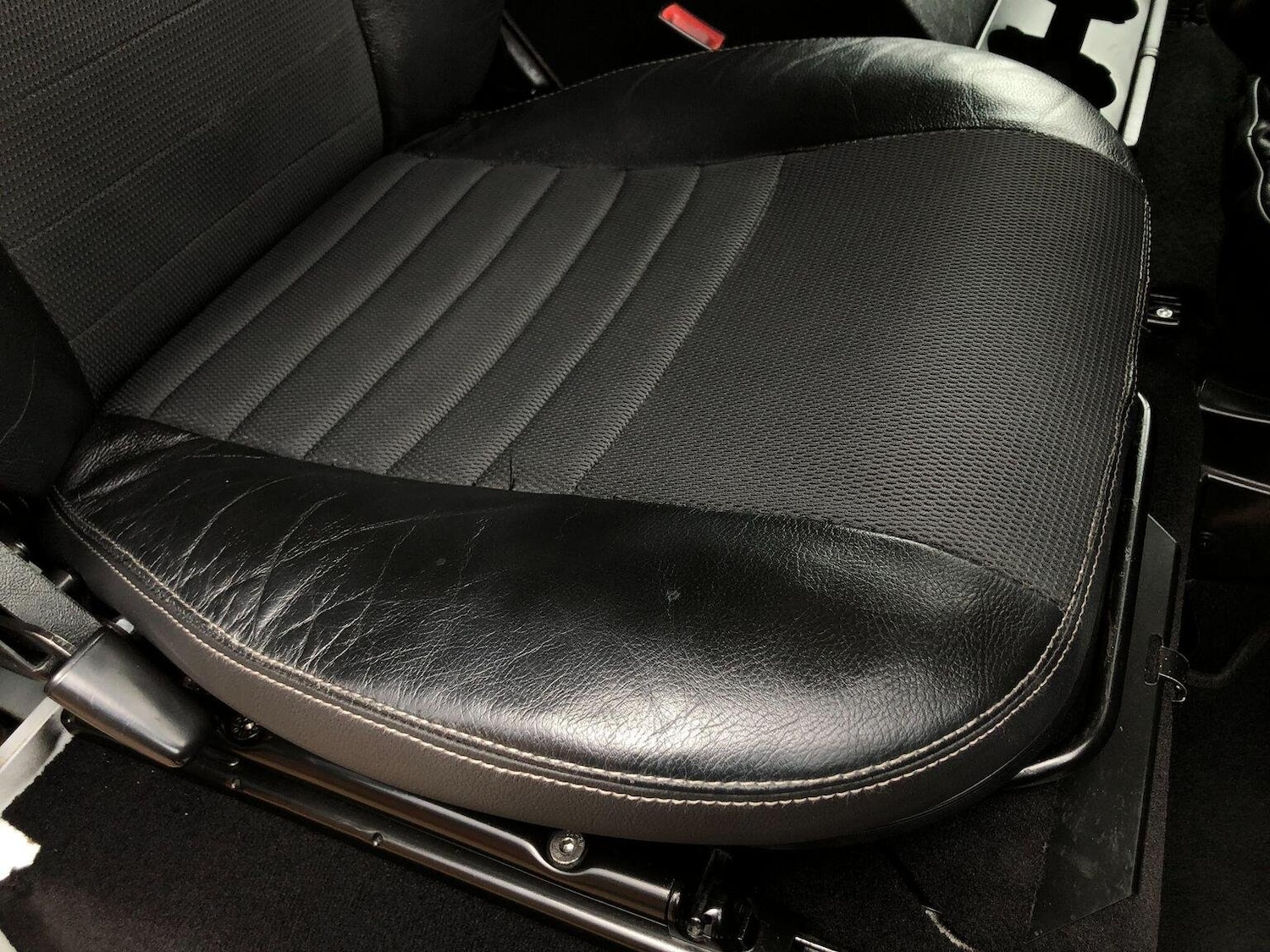 Used Land Rover Defender 2011 for sale - 77357245: Photo 43