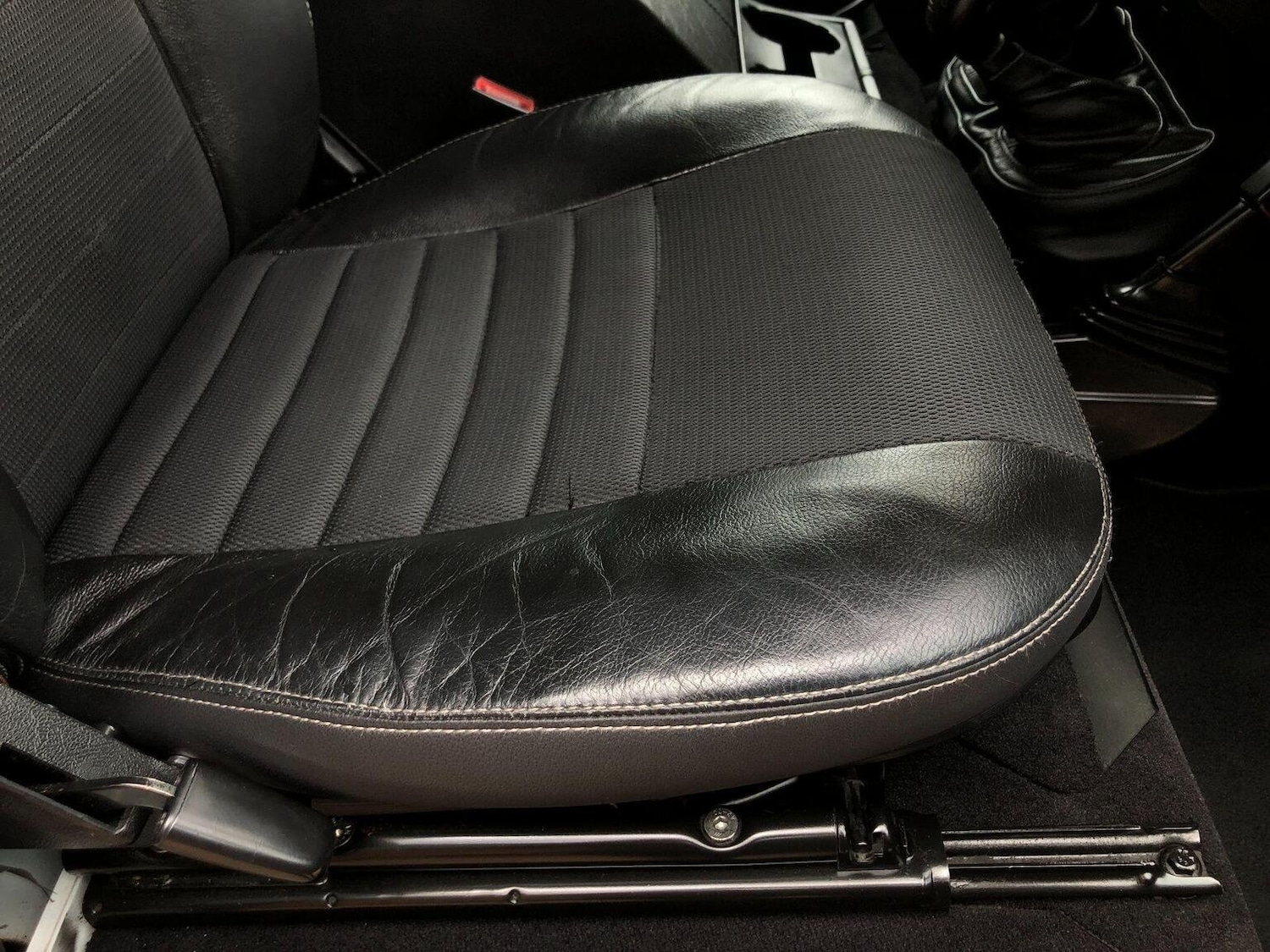 Used Land Rover Defender 2011 for sale - 77357245: Photo 44