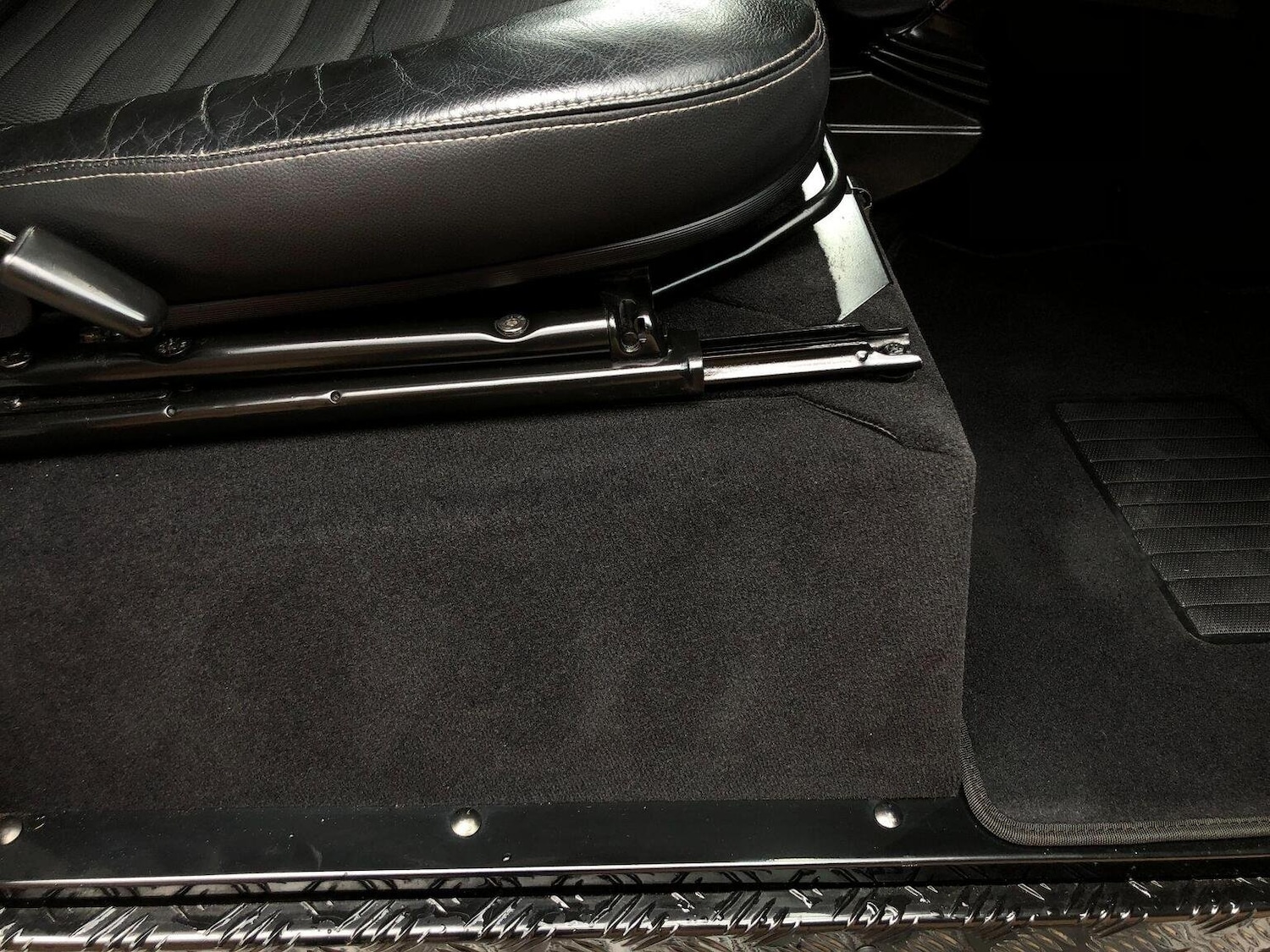 Used Land Rover Defender 2011 for sale - 77357245: Photo 45