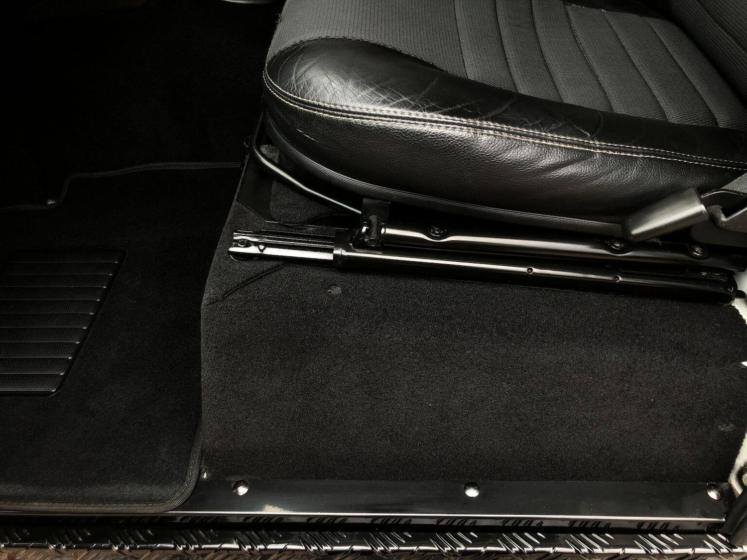 Used Land Rover Defender 2011 for sale - 77357245: Photo 53