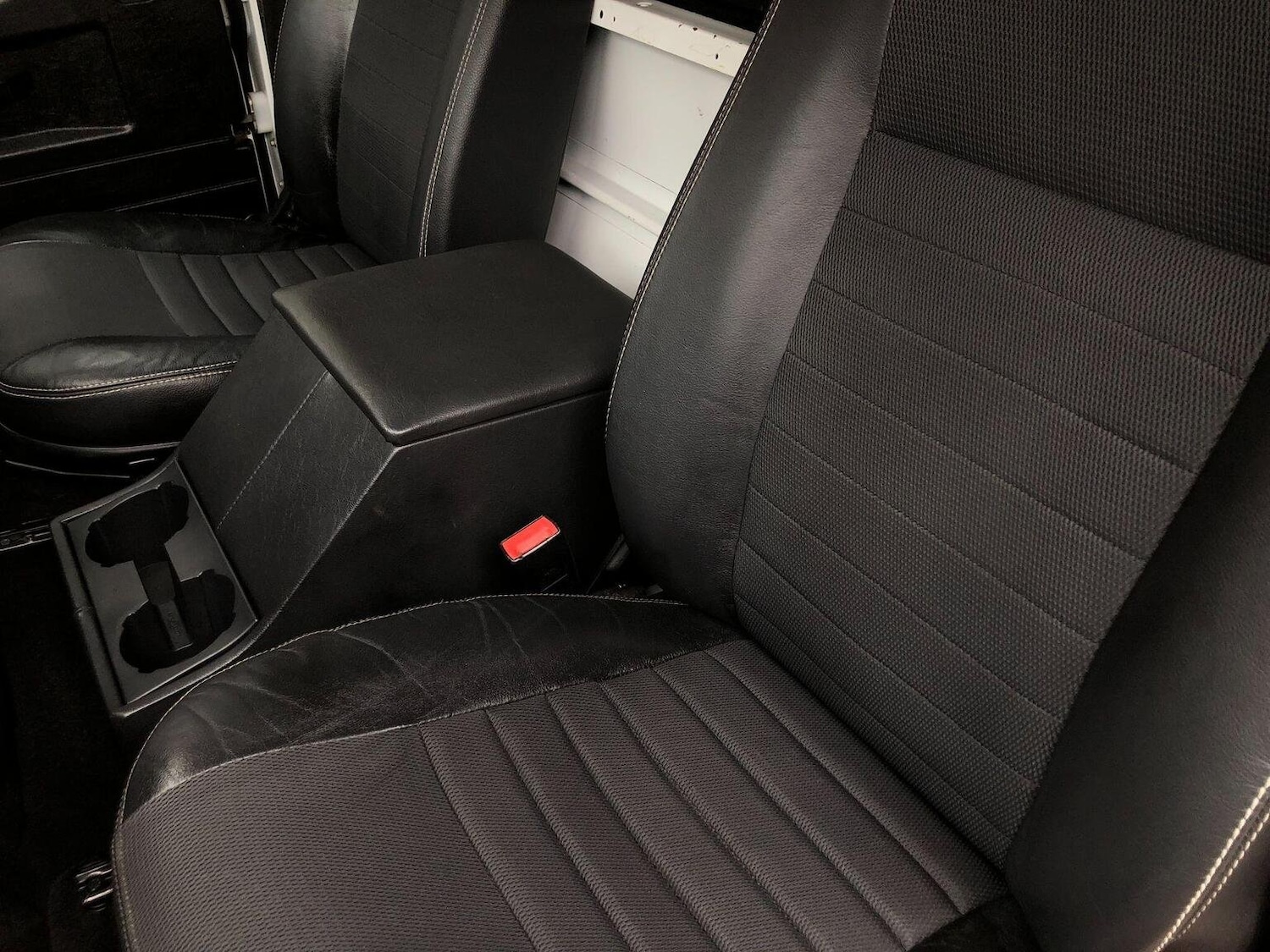 Used Land Rover Defender 2011 for sale - 77357245: Photo 57