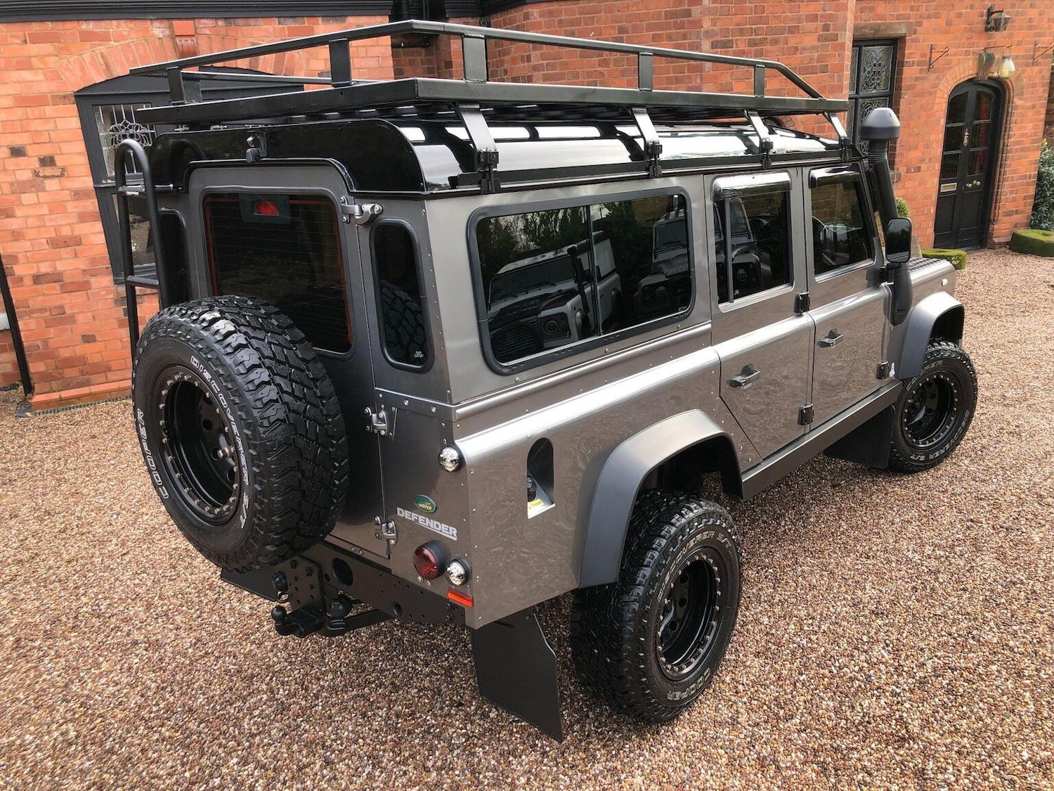 Used Land Rover Defender 110 2008 for sale - 77357265: Photo 5