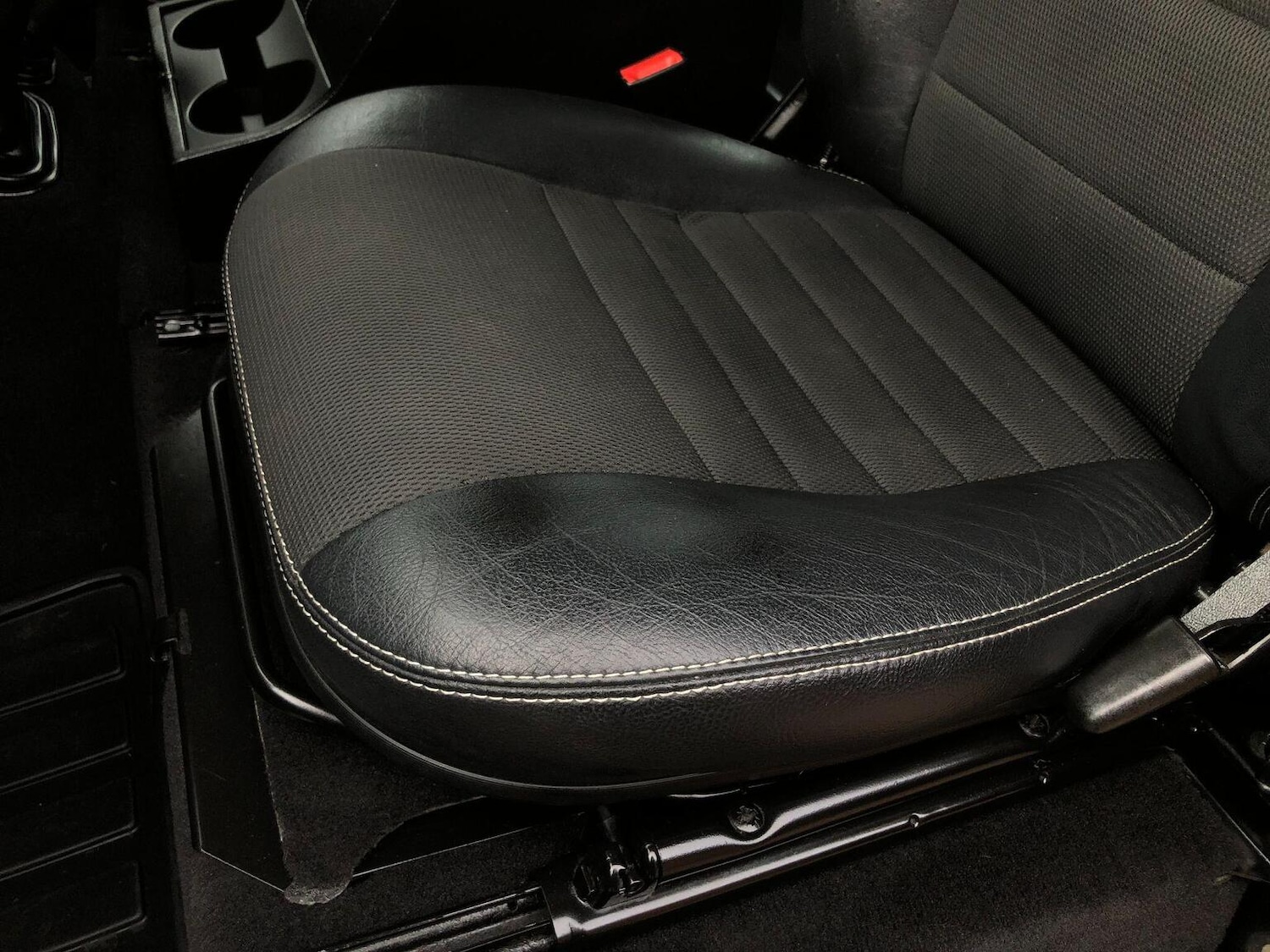 Used Land Rover Defender 90 2014 for sale - 77483671: Photo 49