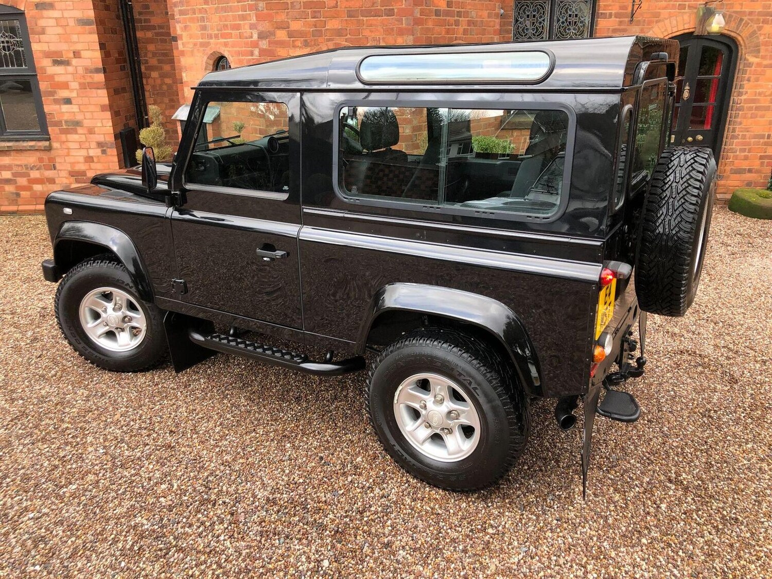 Used Land Rover Defender 90 2014 for sale - 77483671: Photo 67