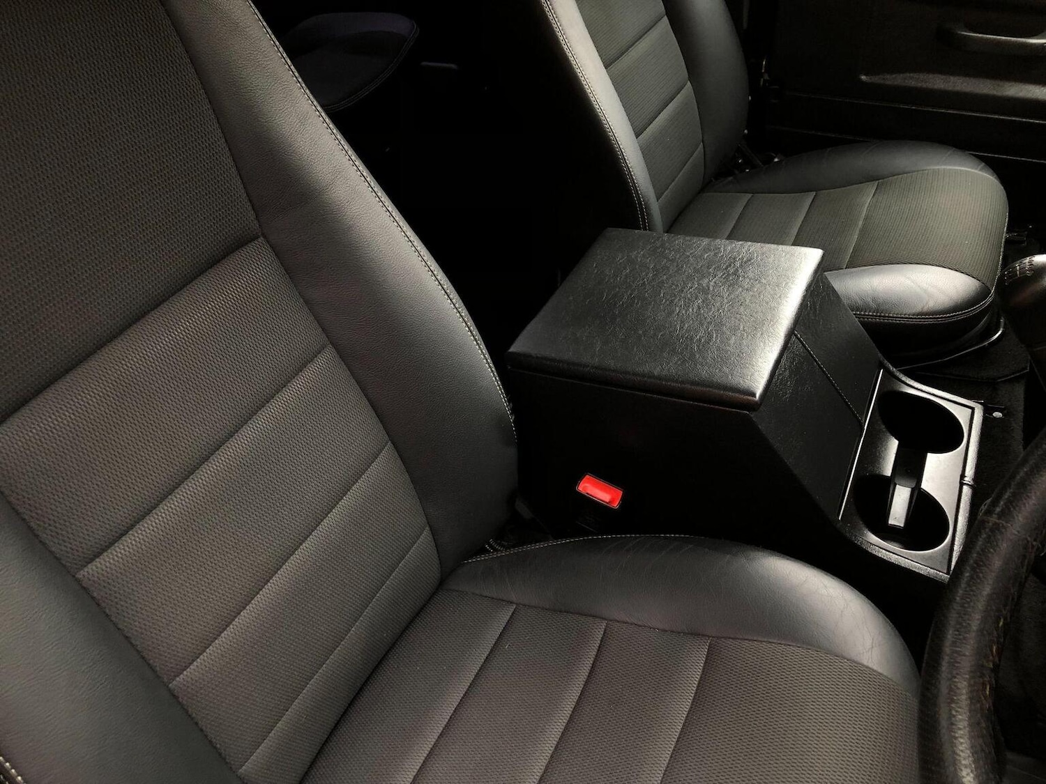 Used Land Rover Defender 2013 for sale - 77357256: Photo 45