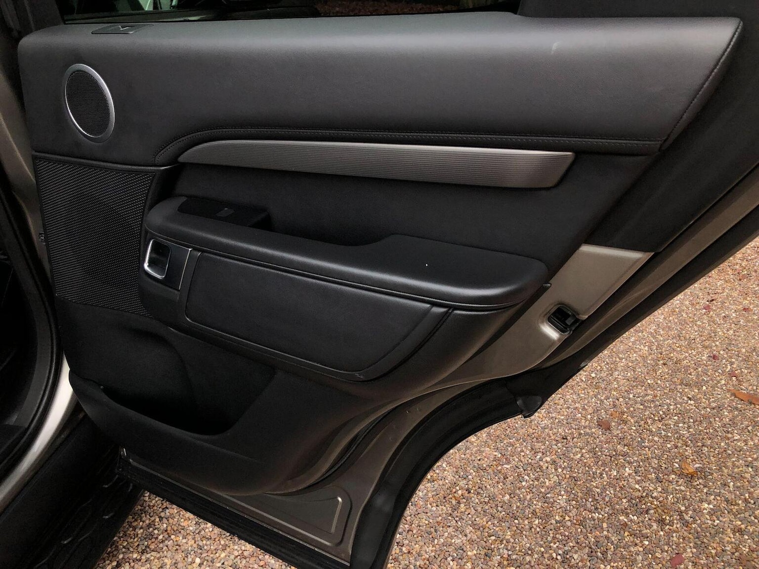 Used Land Rover Discovery 2020 for sale - 77357275: Photo 78