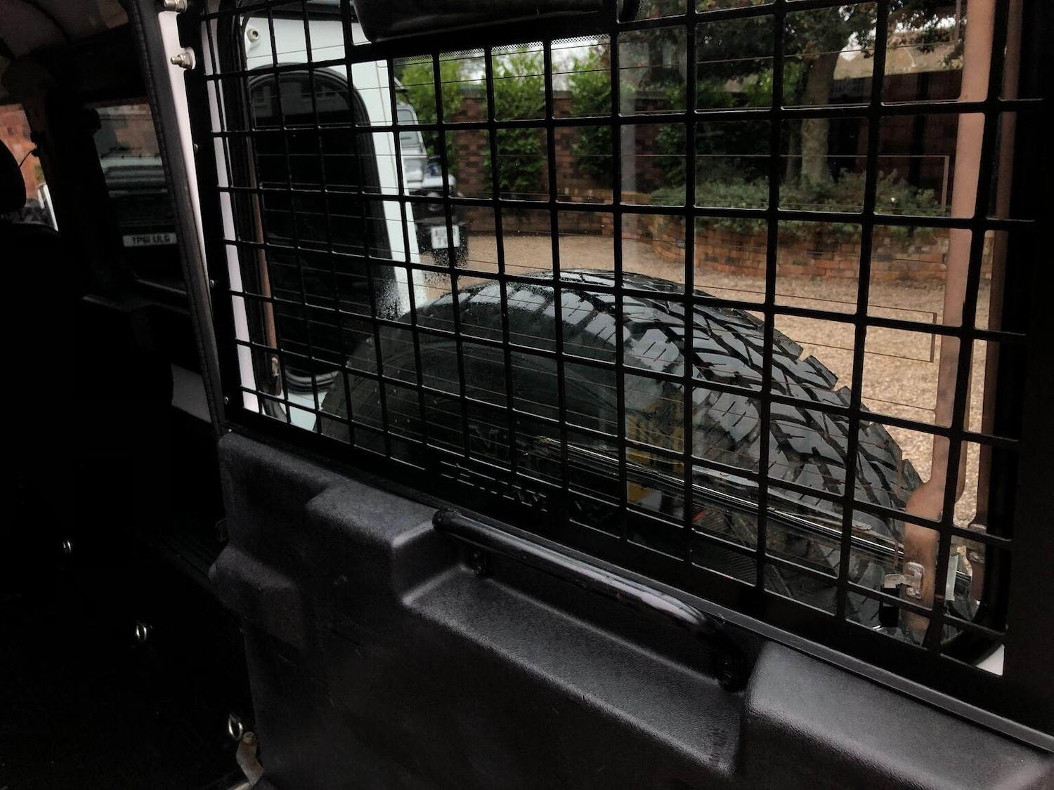 Used Land Rover Defender 2010 for sale - 77357254: Photo 74