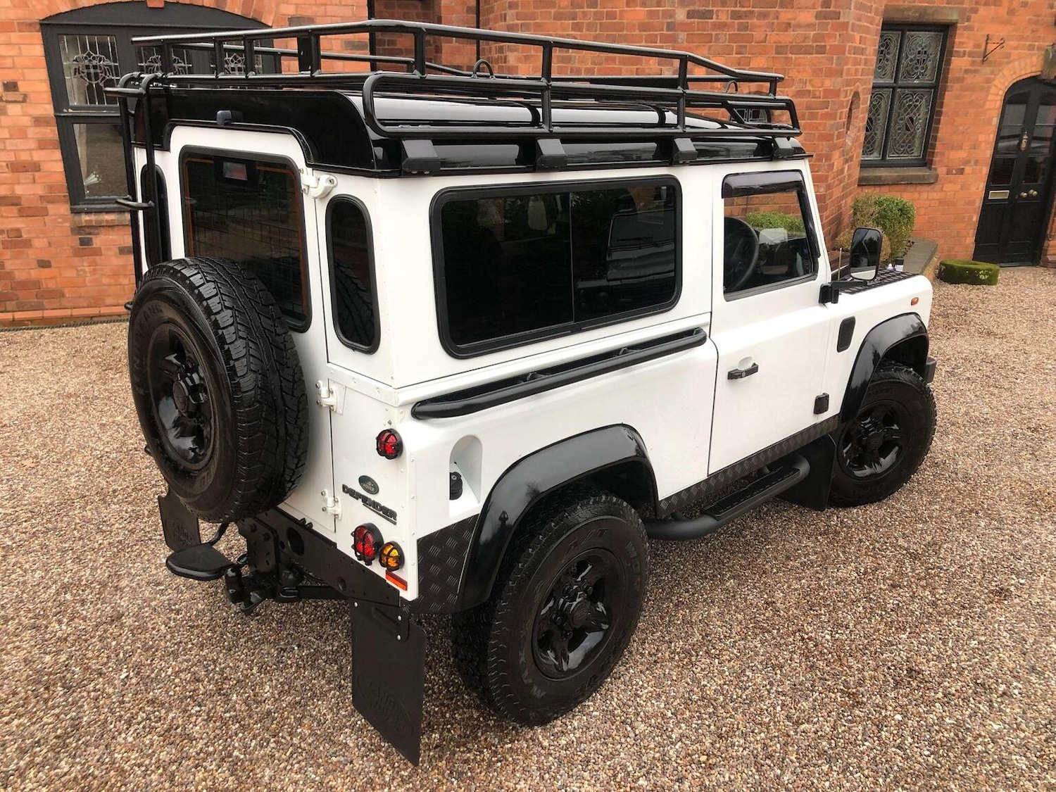 Used Land Rover Defender 2010 for sale - 77357254: Photo 9