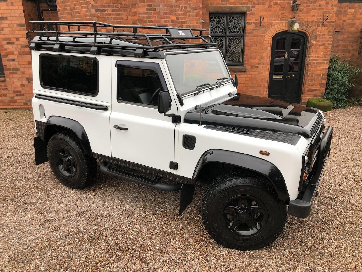 Used Land Rover Defender 2010 for sale - 77357254: Photo 90