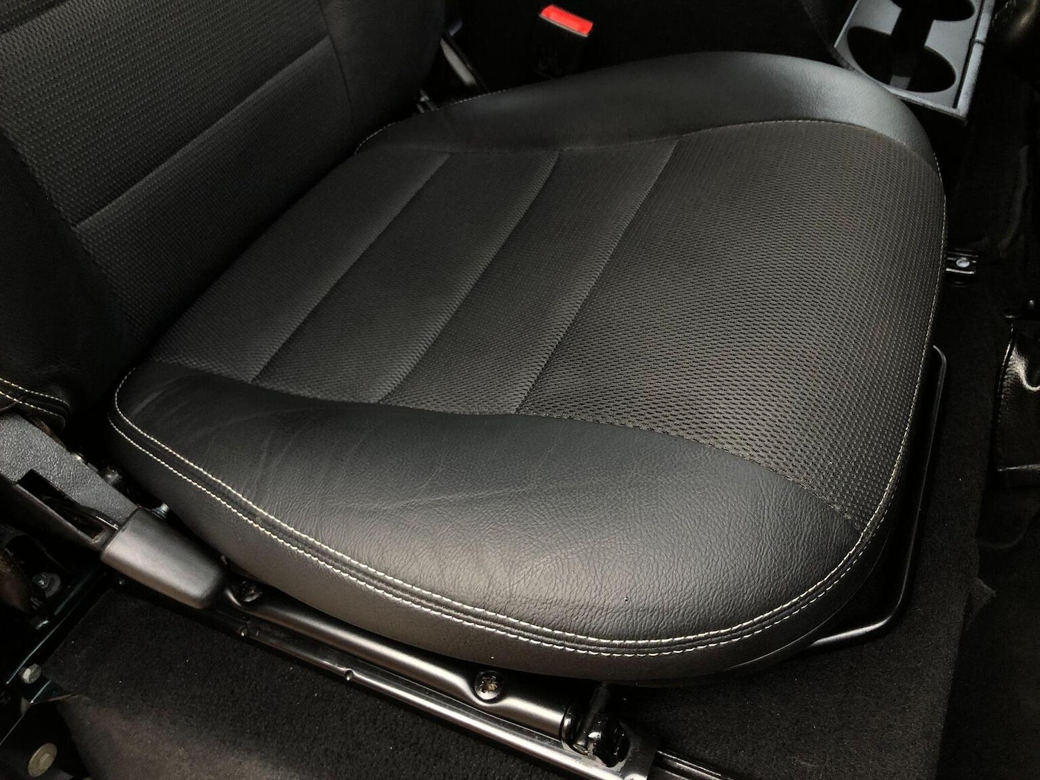 Used Land Rover Defender 2015 for sale - 77357253: Photo 46