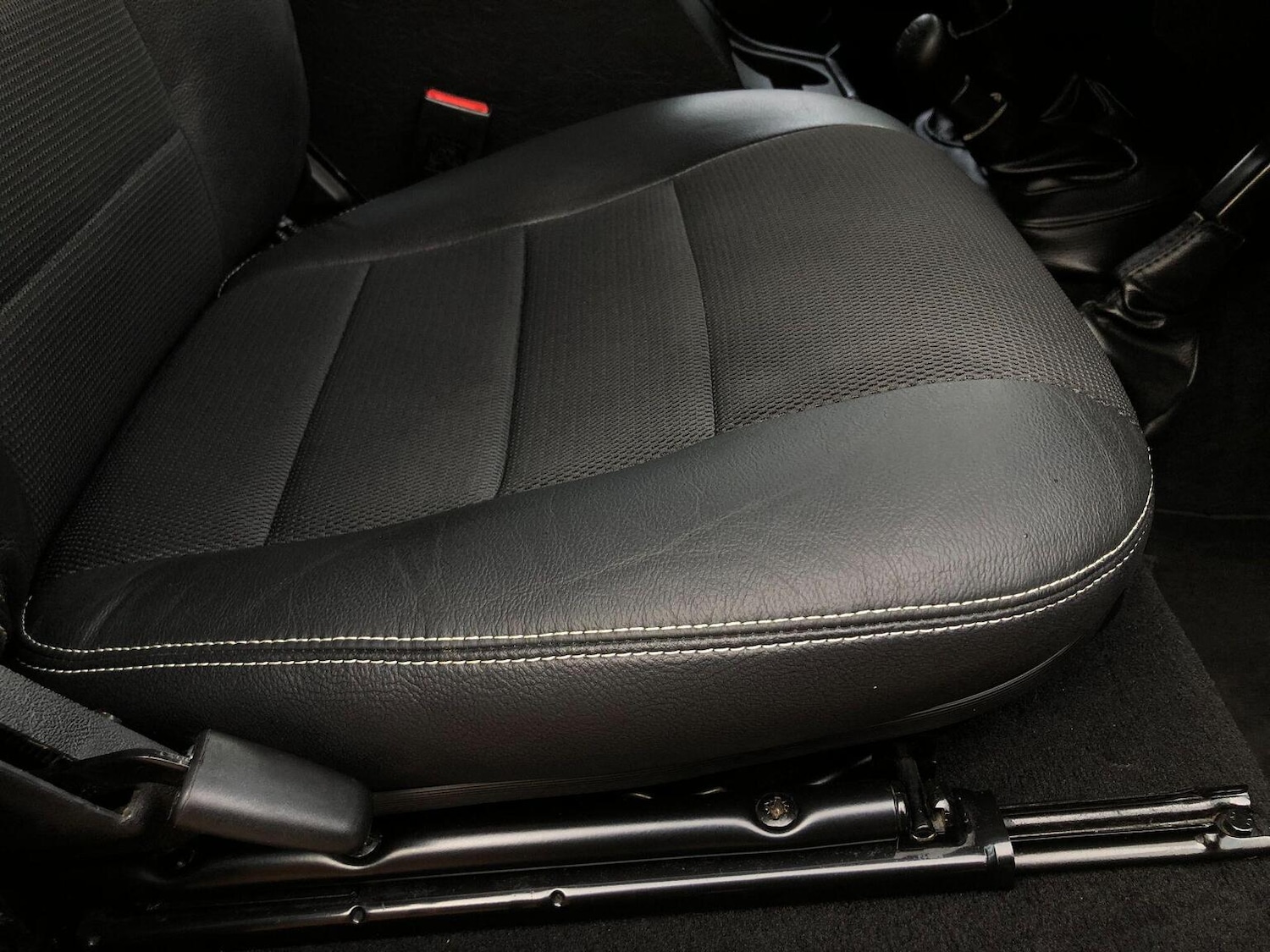 Used Land Rover Defender 2015 for sale - 77357253: Photo 47