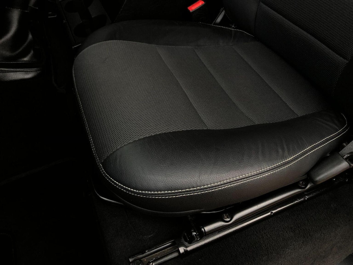 Used Land Rover Defender 2015 for sale - 77357253: Photo 54