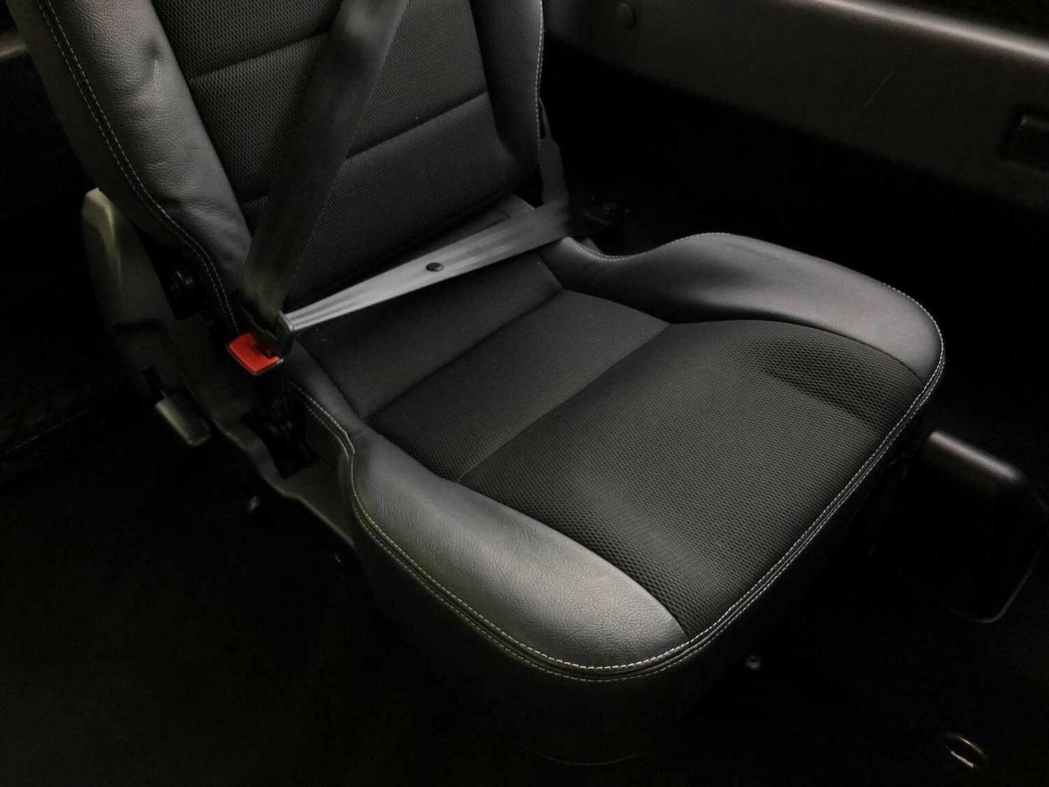 Used Land Rover Defender 2015 for sale - 77357253: Photo 57