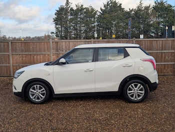 Used Ssangyong Tivoli 2015 for sale - 76883211: Photo