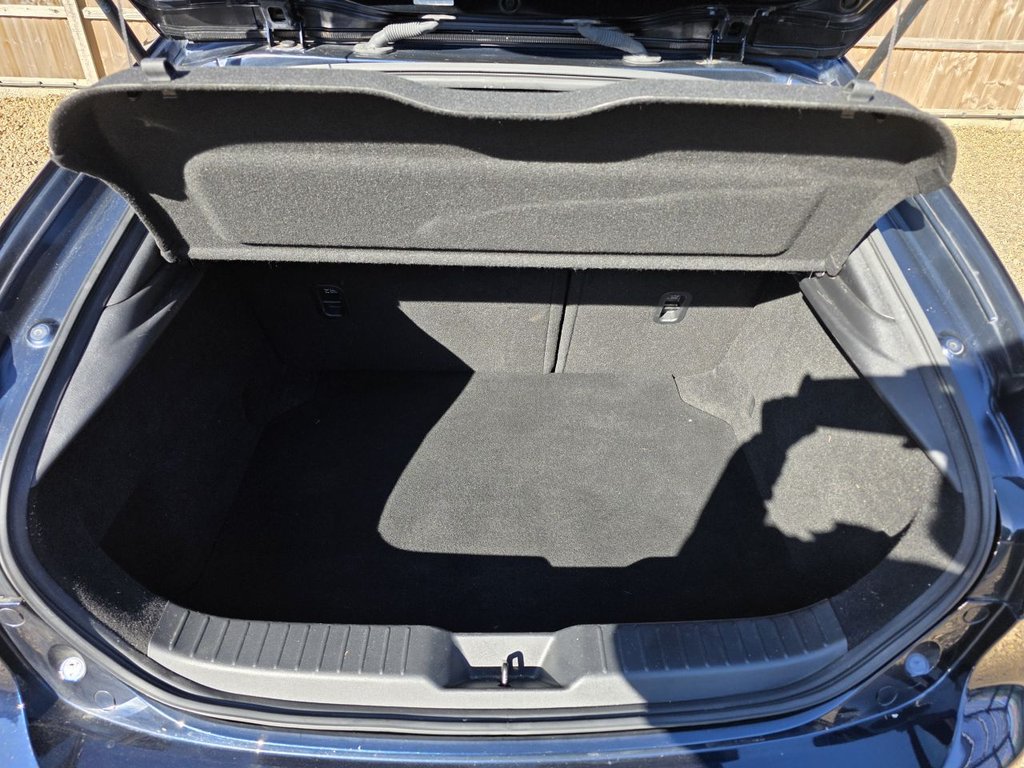 Used Mazda Mazda3 2022 for sale - 77936363: Photo 10