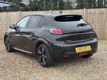 Used Peugeot 208 2021 for sale - 77792390: Photo