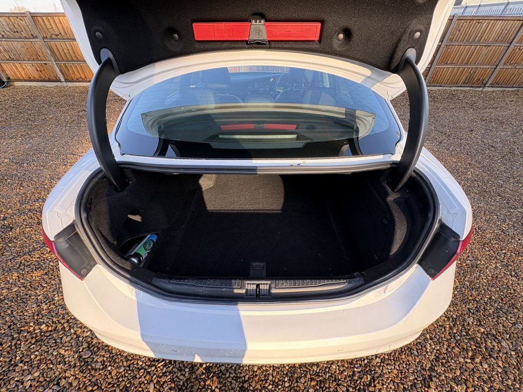 Used Alfa Romeo Giulia 2018 for sale - 76710771: Photo 11