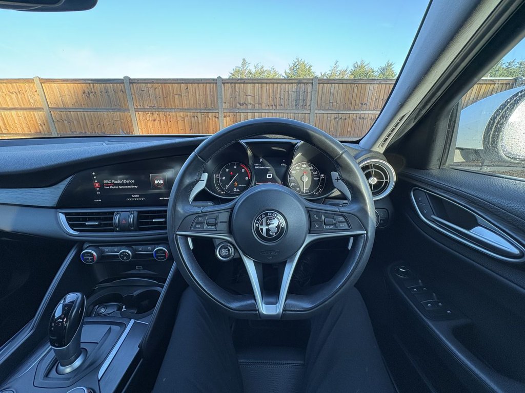 Used Alfa Romeo Giulia 2018 for sale - 76710771: Photo 12