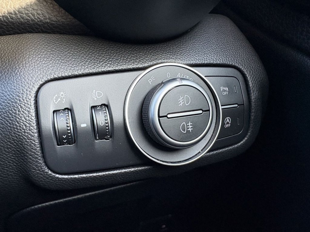 Used Alfa Romeo Giulia 2018 for sale - 76710771: Photo 14