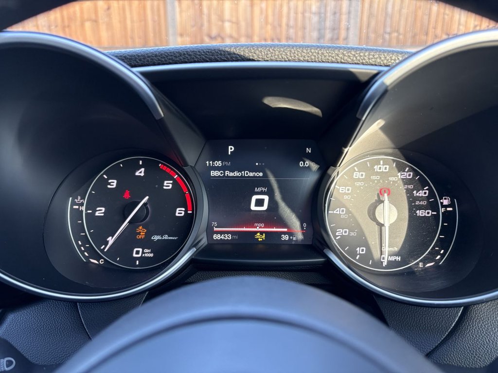 Used Alfa Romeo Giulia 2018 for sale - 76710771: Photo 17