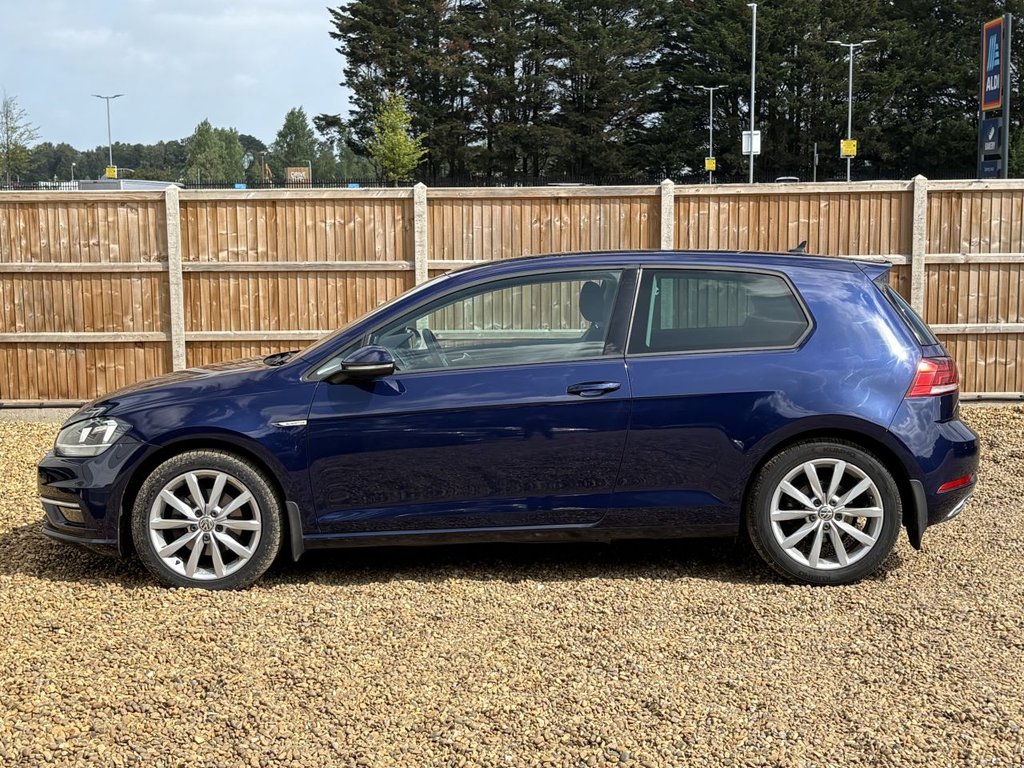 Used Volkswagen Golf 2019 for sale - 76147592: Photo 2
