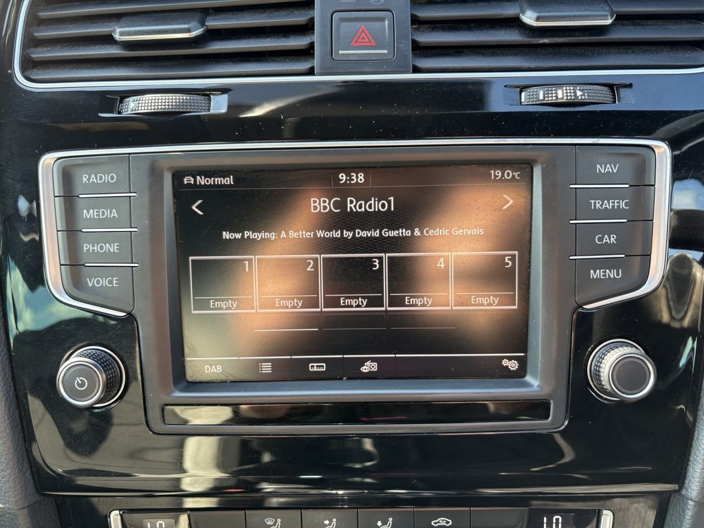 Used Volkswagen Golf 2015 for sale - 76698387: Photo 20