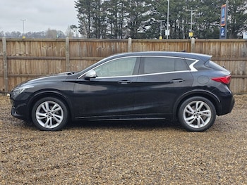 Used Infiniti Q30 2016 for sale - 77241521: Photo
