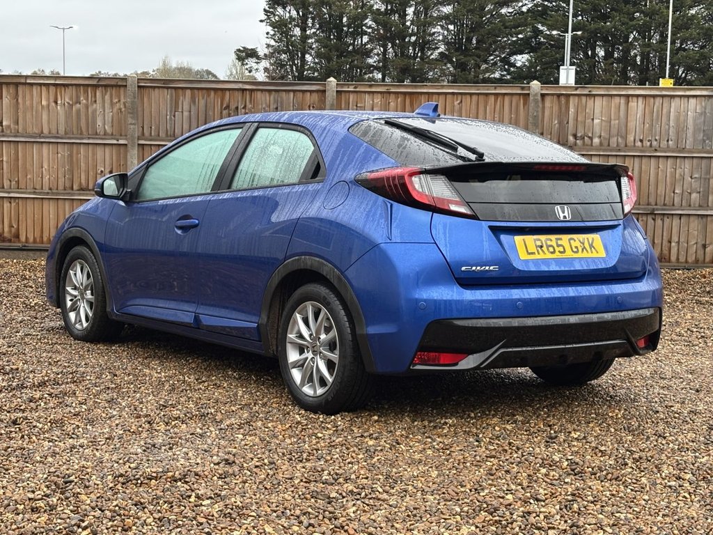 Used Honda Civic 2015 for sale - 76711621: Photo 3