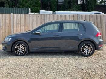 Used Volkswagen Golf 2018 for sale - 74884401: Photo
