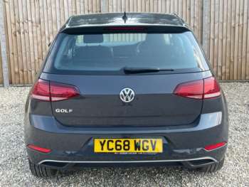 Used Volkswagen Golf 2018 for sale - 74884401: Photo
