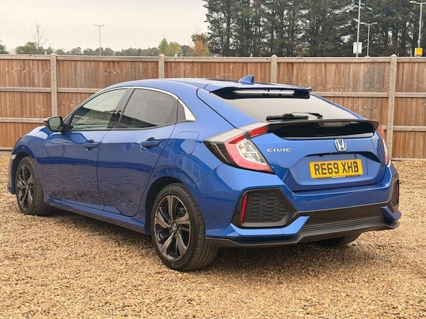 Used Honda Civic 2019 for sale - 76245220: Photo 3