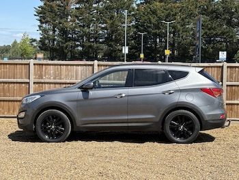 Used Hyundai Santa Fe 2014 for sale - 76162921: Photo 2