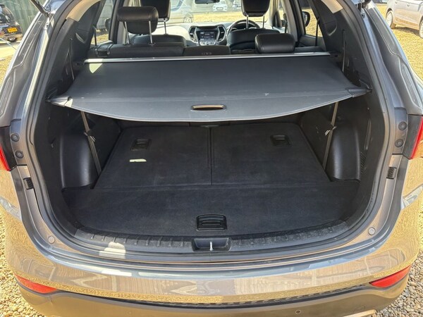 Used Hyundai Santa Fe 2014 for sale - 76162921: Photo 9