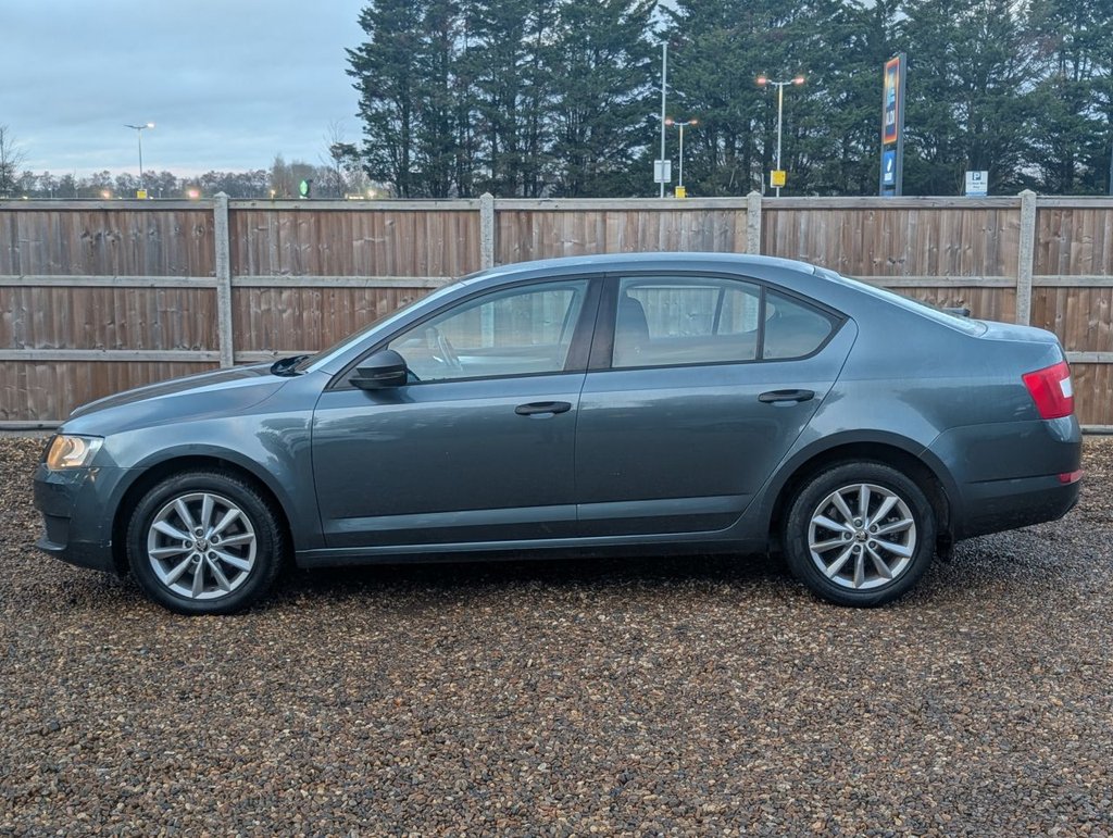 Used Skoda Octavia 2016 for sale - 76909887: Photo 2