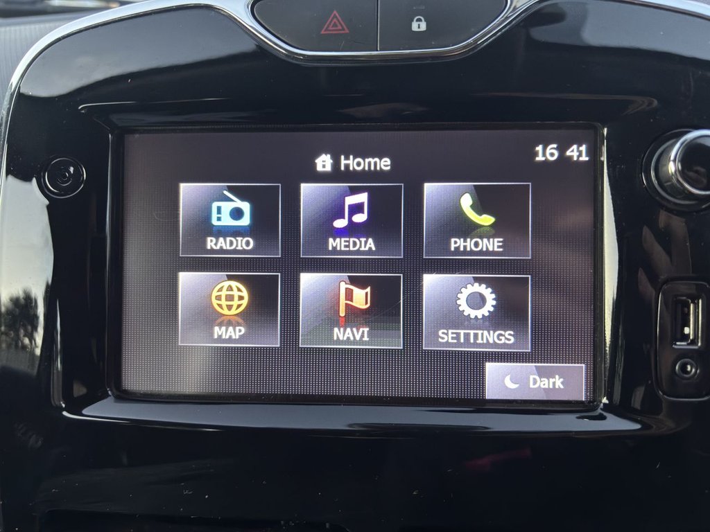Used Renault Clio 2013 for sale - 76385889: Photo 18