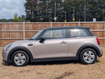 Used MINI Hatch 2022 for sale - 75432982: Photo